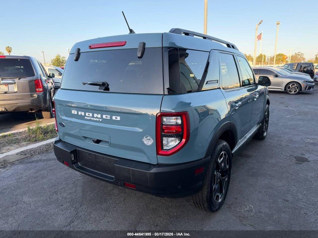 Ford Bronco Sport Outer Banks 2023 3FMCR9C6XPRE25111 Image 4