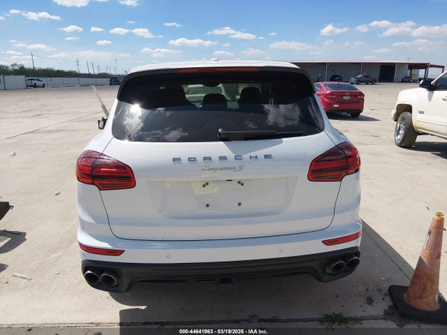 Porsche CAYENNE S 2016 WP1AB2A29GLA93652 Image 16