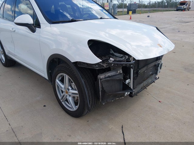 Porsche CAYENNE S 2016 WP1AB2A29GLA93652 Image 17