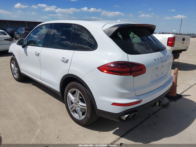 Porsche CAYENNE S 2016 WP1AB2A29GLA93652 Image 3