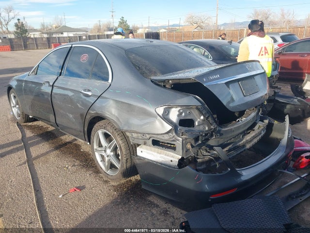 44641971 :رقم المزاد ، WDDZF4KBXHA048015 vin ، 2017 Mercedes-benz E 300 4matic مزاد بيع