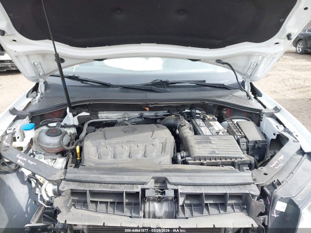 44641977 :رقم المزاد ، 3VV2B7AX0JM010678 vin ، 2018 Volkswagen Tiguan 2.0t Se/2.0t Sel مزاد بيع