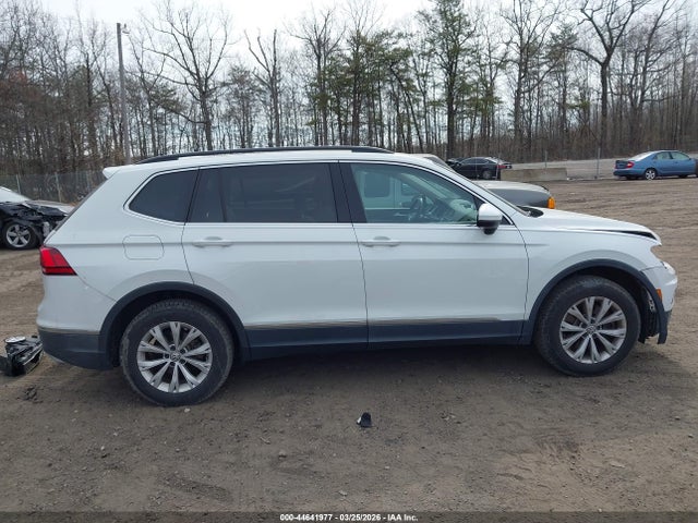 44641977 :رقم المزاد ، 3VV2B7AX0JM010678 vin ، 2018 Volkswagen Tiguan 2.0t Se/2.0t Sel مزاد بيع