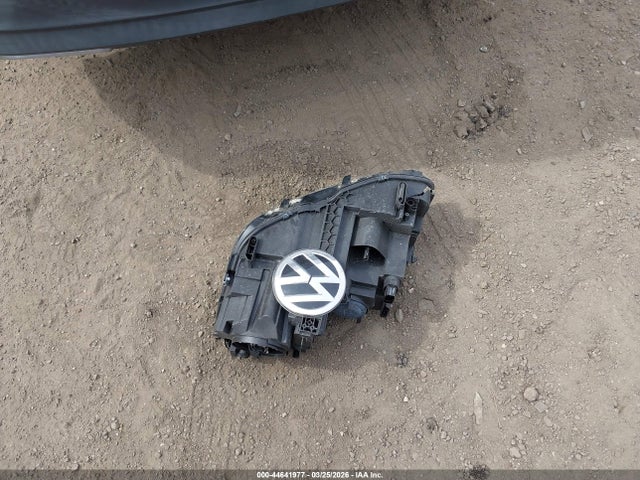 44641977 :رقم المزاد ، 3VV2B7AX0JM010678 vin ، 2018 Volkswagen Tiguan 2.0t Se/2.0t Sel مزاد بيع