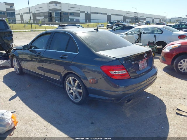 2014 Mercedes-benz C 250 Sport მანქანა იყიდება აუქციონზე, vin: WDDGF4HB0EA952630, აუქციონის ნომერი: 44641982