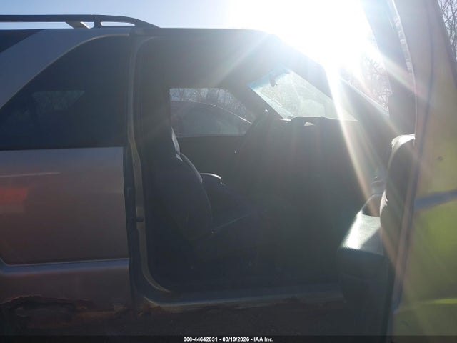 2000 CHEVROLET BLAZER 1GNCT18W9YK217668 Photo 4