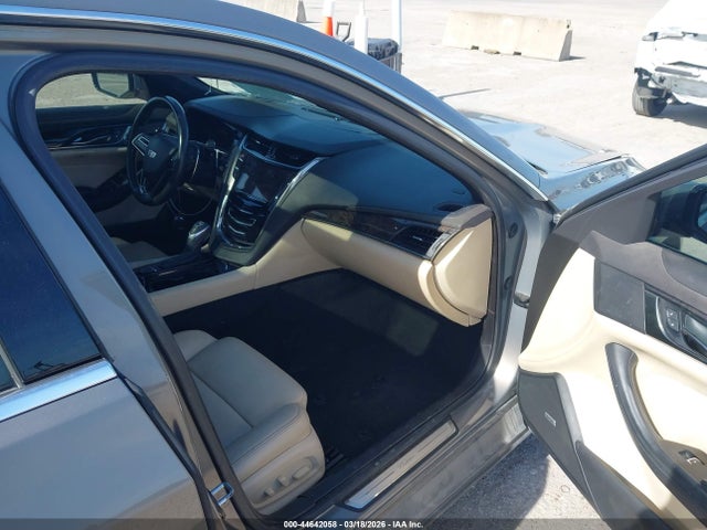 44642058 :رقم المزاد ، 1G6AR5SX0H0206239 vin ، 2017 Cadillac Cts Luxury مزاد بيع