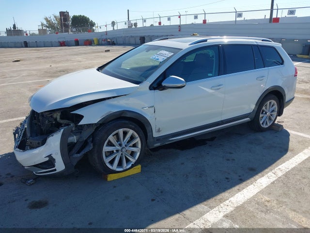 3VWH17AU6HM533227 Volkswagen GOLF ALLTRACK