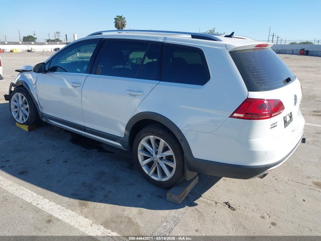 3VWH17AU6HM533227 Volkswagen GOLF ALLTRACK