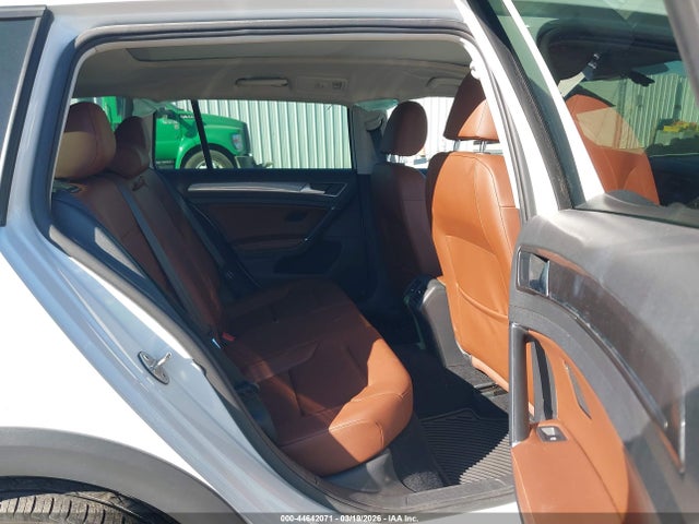 3VWH17AU6HM533227 Volkswagen GOLF ALLTRACK