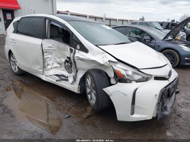 2015 TOYOTA PRIUS V JTDZN3EU1FJ038099