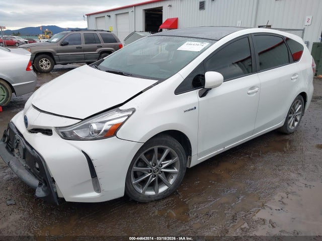 2015 TOYOTA PRIUS V JTDZN3EU1FJ038099 Photo 1