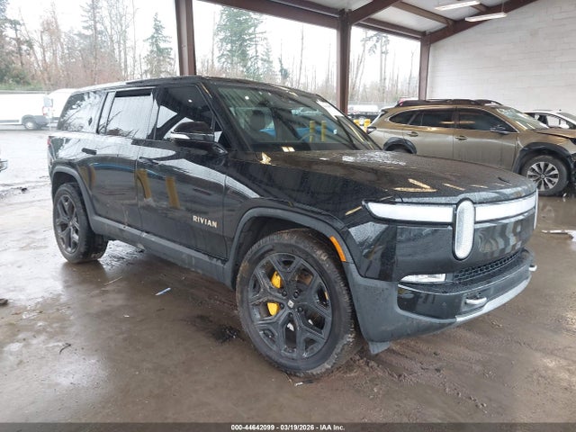 2023 RIVIAN R1S 7PDSGABA6PN028813