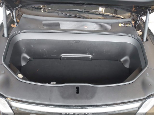 2023 RIVIAN R1S 7PDSGABA6PN028813 Photo 9