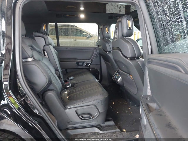 2023 RIVIAN R1S 7PDSGABA6PN028813 Photo 7