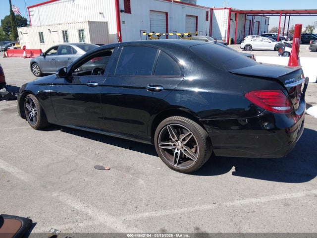 2018 MERCEDES-BENZ AMG E 43 WDDZF6EB6JA381373 Photo 2