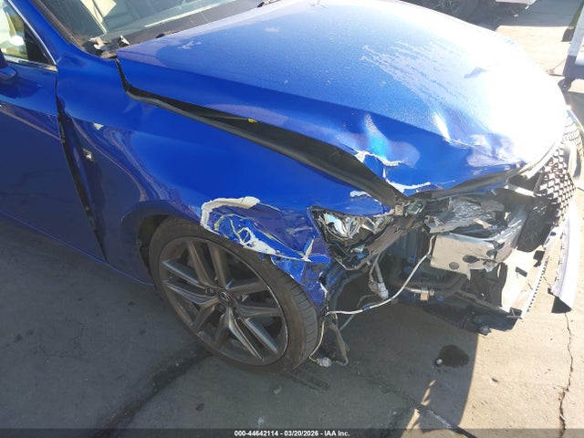 JTHBA1D27G5018000 Lexus IS 200T