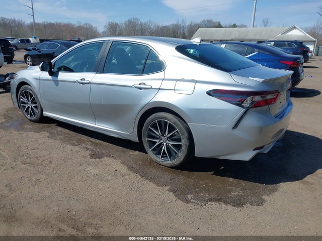 2022 TOYOTA CAMRY 4T1T11BK0NU054876 Photo 2