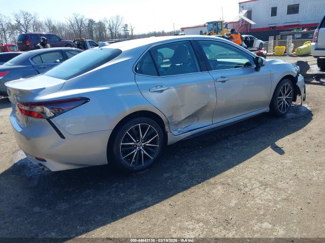 2022 TOYOTA CAMRY 4T1T11BK0NU054876 Photo 3