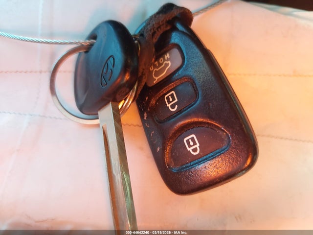 2013 Hyundai Elantra Gt მანქანა იყიდება აუქციონზე, vin: KMHD35LE9DU131127, აუქციონის ნომერი: 44642240