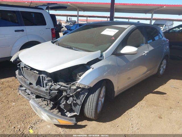 2013 Hyundai Elantra Gt მანქანა იყიდება აუქციონზე, vin: KMHD35LE9DU131127, აუქციონის ნომერი: 44642240