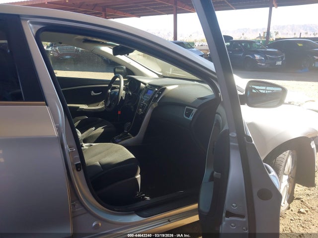 2013 Hyundai Elantra Gt მანქანა იყიდება აუქციონზე, vin: KMHD35LE9DU131127, აუქციონის ნომერი: 44642240