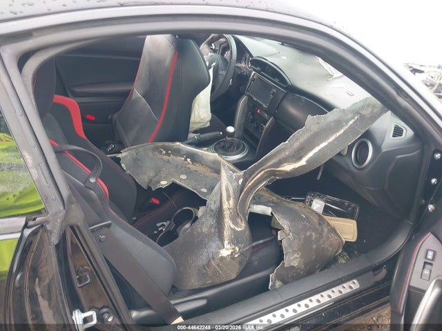 JF1ZNAA11E8703403 Scion FR-S