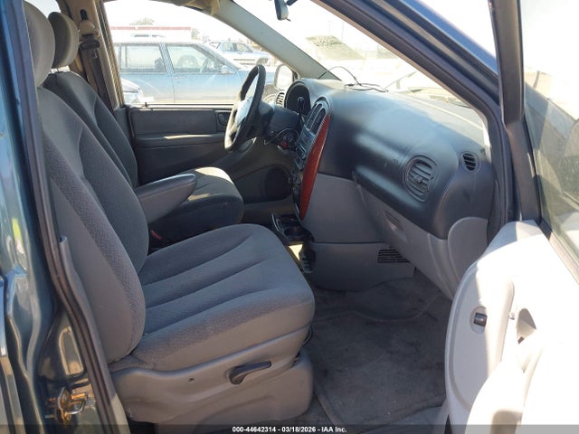 2006 Chrysler Town & Country მანქანა იყიდება აუქციონზე, vin: 1A4GP45R66B610050, აუქციონის ნომერი: 44642314
