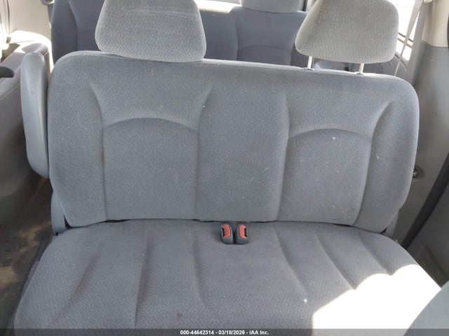 2006 Chrysler Town & Country მანქანა იყიდება აუქციონზე, vin: 1A4GP45R66B610050, აუქციონის ნომერი: 44642314