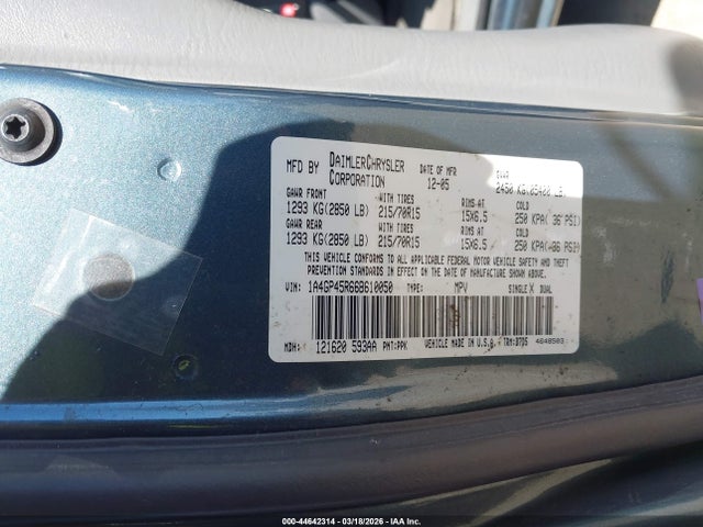2006 Chrysler Town & Country მანქანა იყიდება აუქციონზე, vin: 1A4GP45R66B610050, აუქციონის ნომერი: 44642314