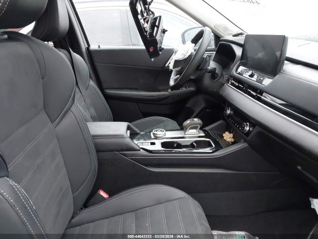 2025 MITSUBISHI OUTLANDER JA4J4VA87SZ045777 Photo 4