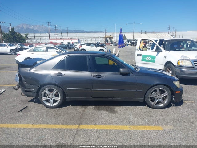 Продаж на аукціоні авто 2002 Lexus Is 300, vin: JTHBD192020037980, номер лоту: 44642344