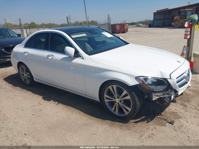 2016 MERCEDES-BENZ C 300 WDDWF4JB8GR138204