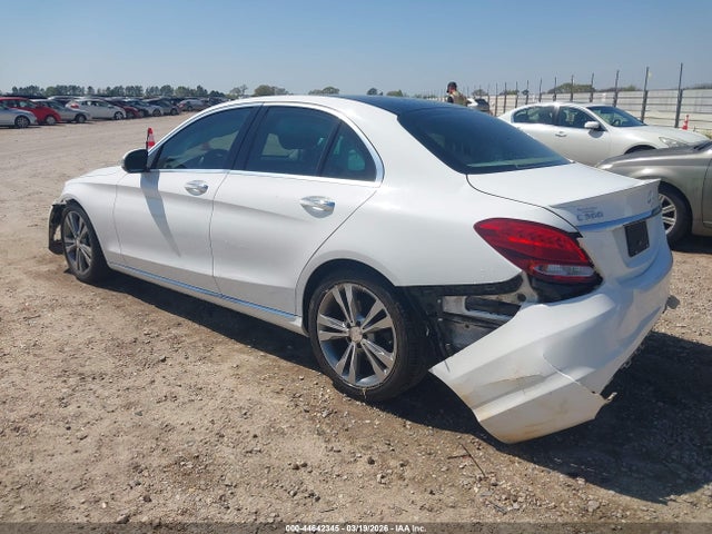 2016 MERCEDES-BENZ C 300 WDDWF4JB8GR138204 Photo 2