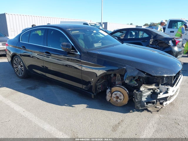 2019 BMW 530E WBAJA9C56KB388983