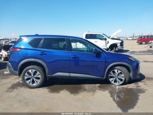 5N1AT3BB8MC771804 Nissan Rogue Sv Intelligent Awd