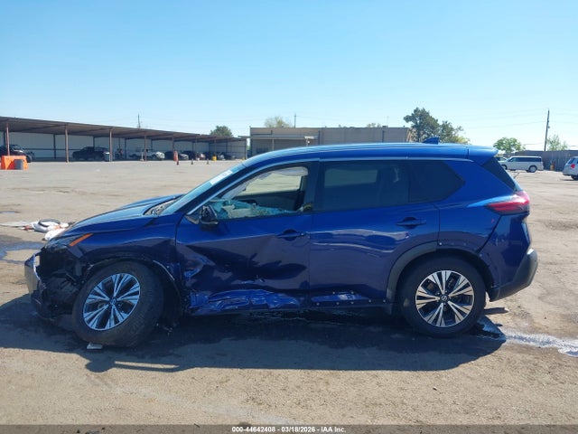 5N1AT3BB8MC771804 Nissan Rogue Sv Intelligent Awd