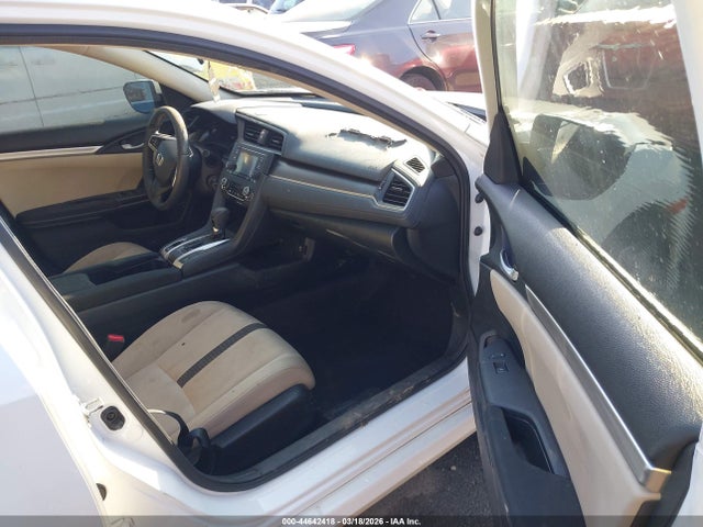 Продажа на аукционе авто 2016 Honda Civic Lx, vin: 19XFC2F52GE201853, номер лота: 44642418