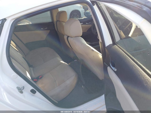 Продажа на аукционе авто 2016 Honda Civic Lx, vin: 19XFC2F52GE201853, номер лота: 44642418