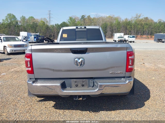 44642420 :رقم المزاد ، 3C63RRGL6MG549671 vin ، 2021 Ram 3500 Tradesman  4x4 8' Box مزاد بيع