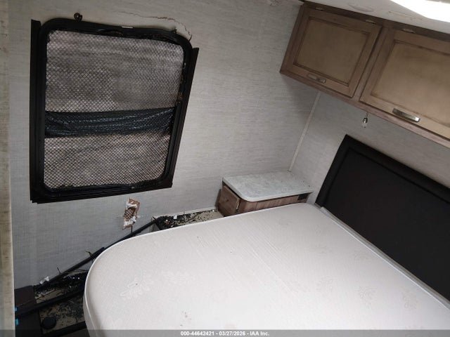 Продажа на аукционе авто 2021 Jayco Redhawk, vin: 1HA6GUC76MN002913, номер лота: 44642421
