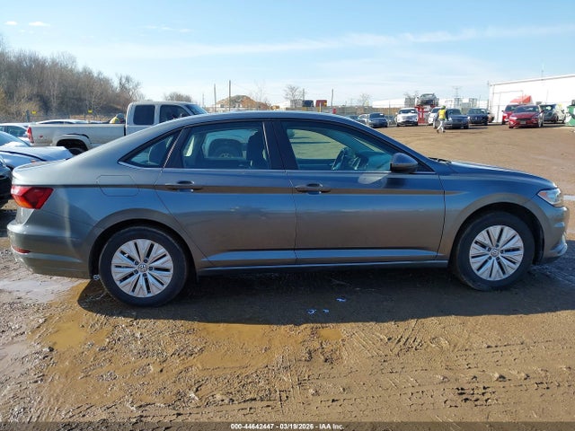 2019 Volkswagen Jetta 1.4t R-line/1.4t S/1.4t Se მანქანა იყიდება აუქციონზე, vin: 3VWCB7BU6KM127106, აუქციონის ნომერი: 44642447