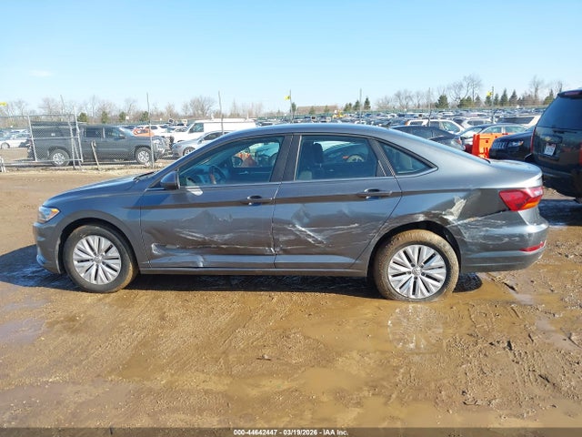 2019 Volkswagen Jetta 1.4t R-line/1.4t S/1.4t Se მანქანა იყიდება აუქციონზე, vin: 3VWCB7BU6KM127106, აუქციონის ნომერი: 44642447