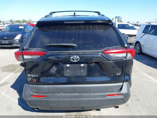 Toyota RAV4 LE 2019 JTMK1RFV3KD017335 Image 16