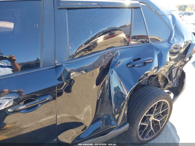 Toyota RAV4 LE 2019 JTMK1RFV3KD017335 Image 17
