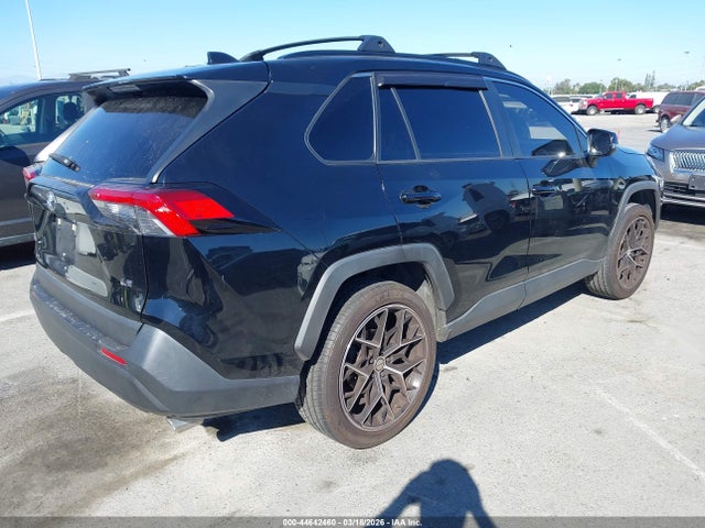Toyota RAV4 LE 2019 JTMK1RFV3KD017335 Image 4
