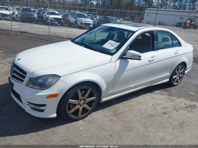 WDDGF8AB9EA928392 Mercedes-Benz C 300 Sport 4matic