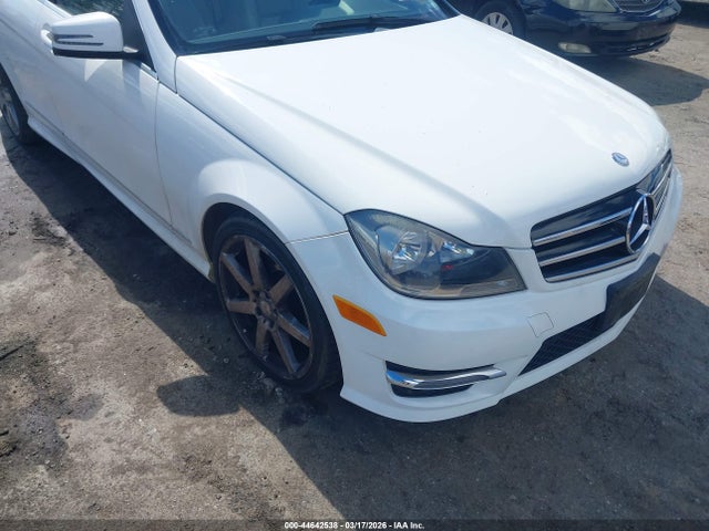 WDDGF8AB9EA928392 Mercedes-Benz C 300 Sport 4matic