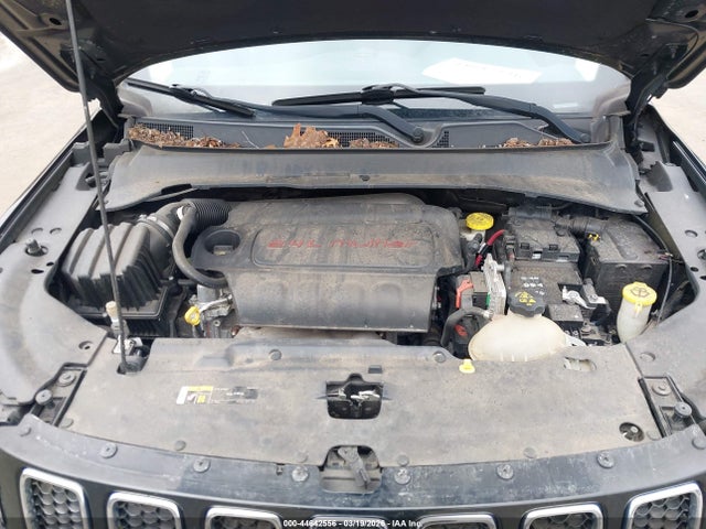 44642556 :رقم المزاد ، 3C4NJDBBXHT650963 vin ، 2017 Jeep New Compass Latitude 4x4 مزاد بيع