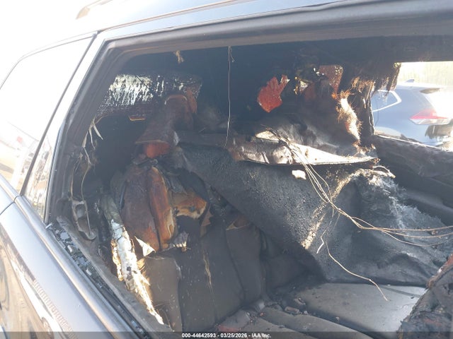 44642593 :رقم المزاد ، 5N1DR2MNXJC673852 vin ، 2018 Nissan Pathfinder Sl مزاد بيع